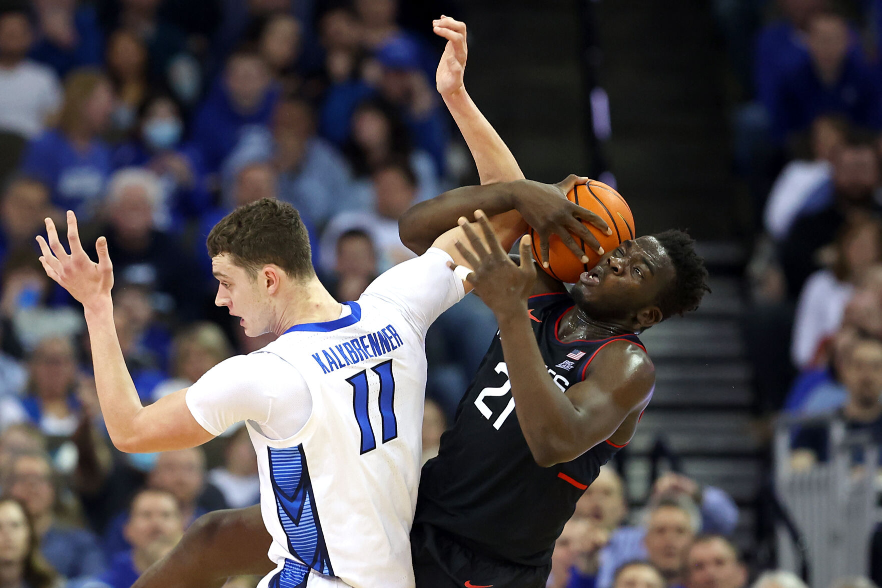 Battle_for_the_ball.jpg